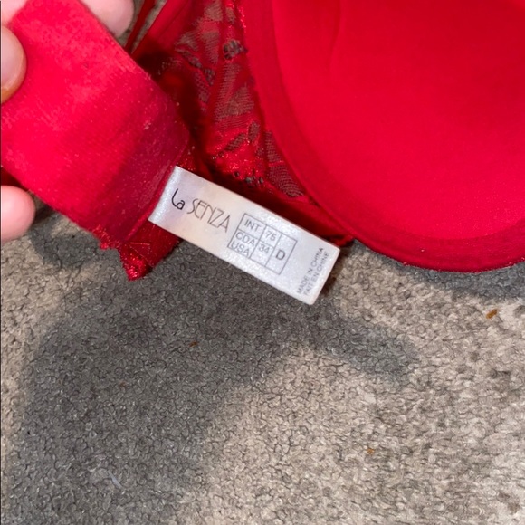 red la senza bra - Picture 2 of 3